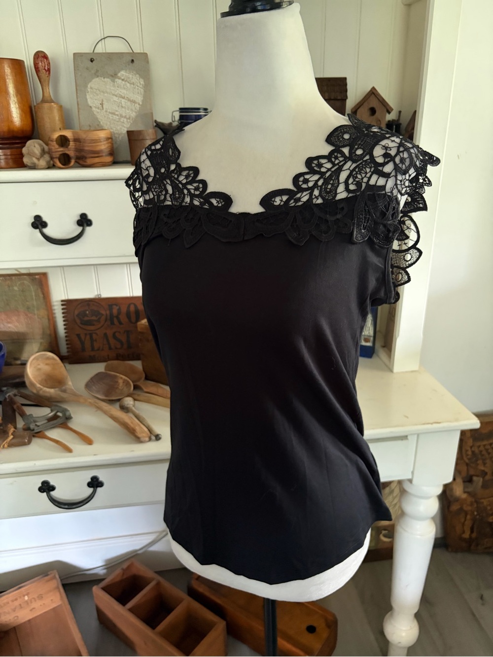 M.I.K.O. Women's Black Lace-Trim Sleeveless Top